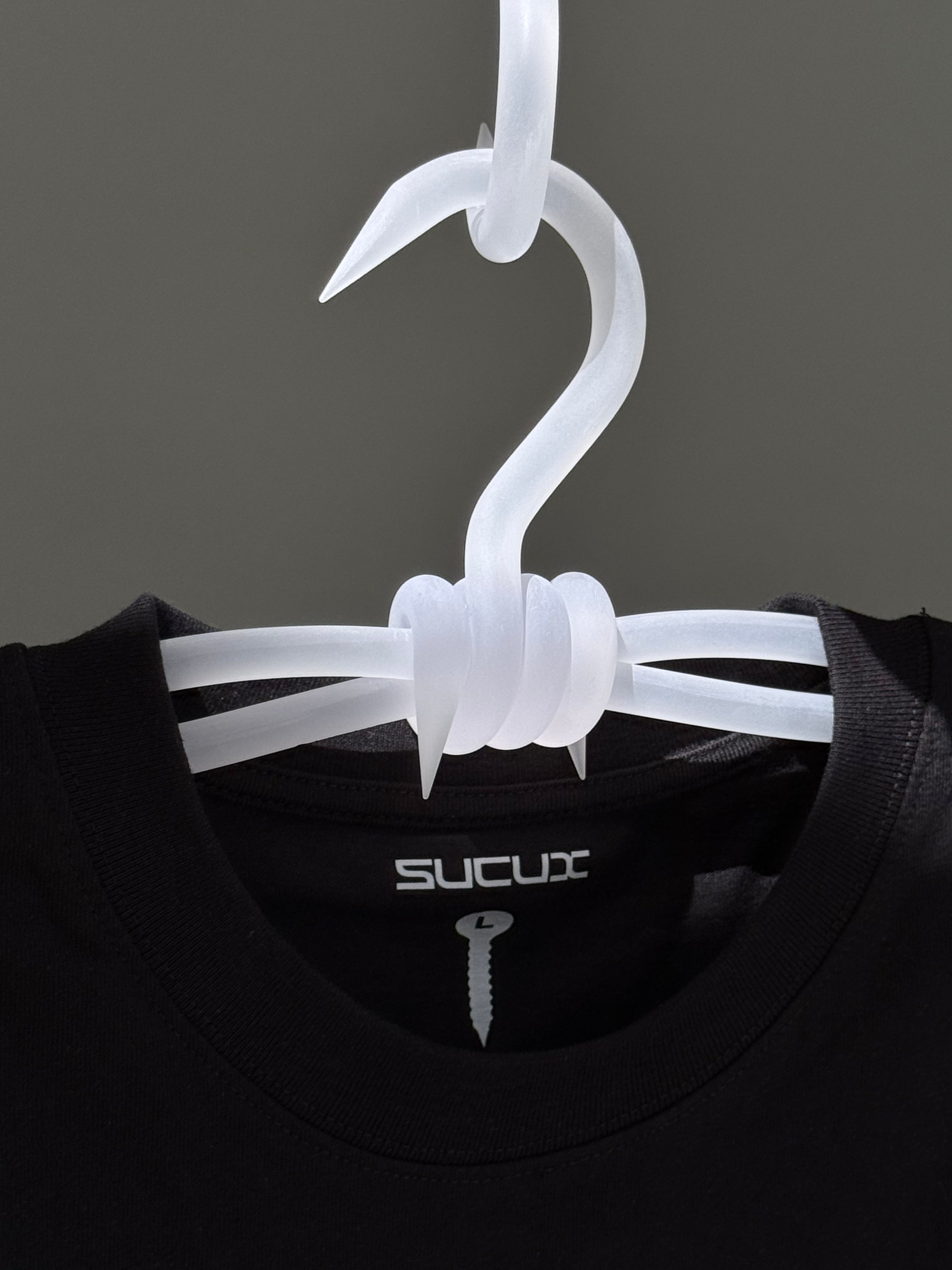 Sucux Barbwire Hanger